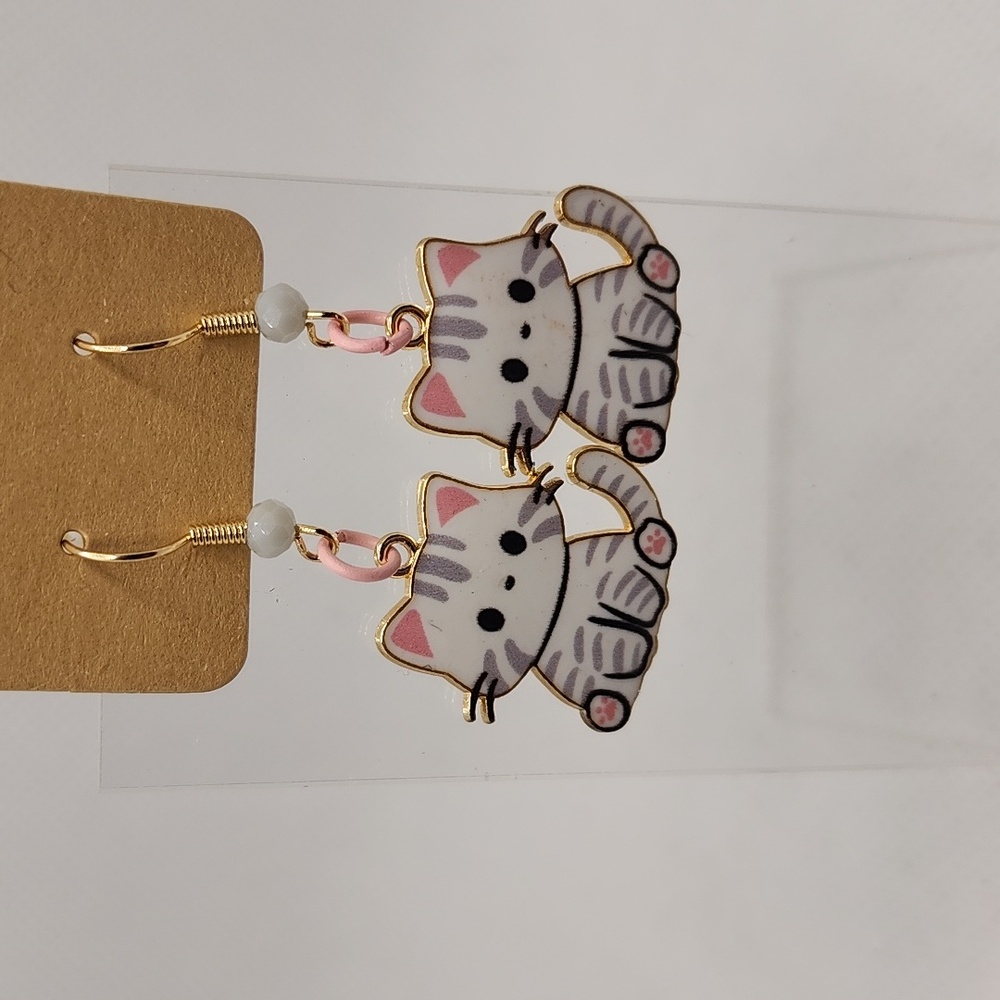 Cute Cat Earrings - Picture 2 of 3